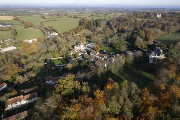 Marillet - Mairie - Vue drone